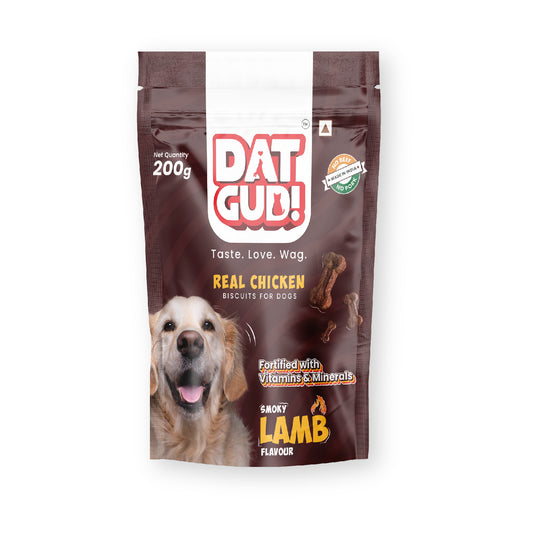 Packshot of DatGud Real chicken biscuits for dogs in smoky lamb flavour