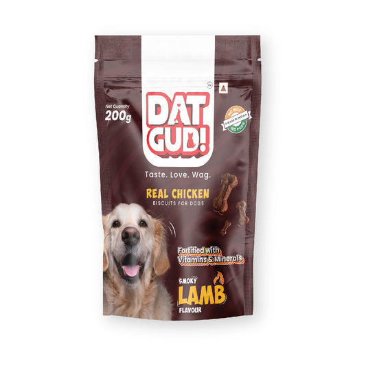Packshot of DatGud Real chicken biscuits for dogs in smoky lamb flavour 